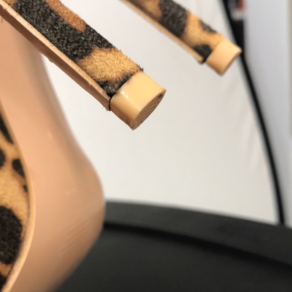 Sassy & Sexy Leopard Print Heels - Picture 4 of 5